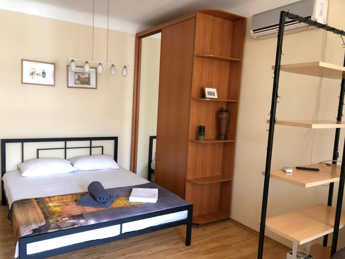 Apartment Doba In Ua Starokazatskay